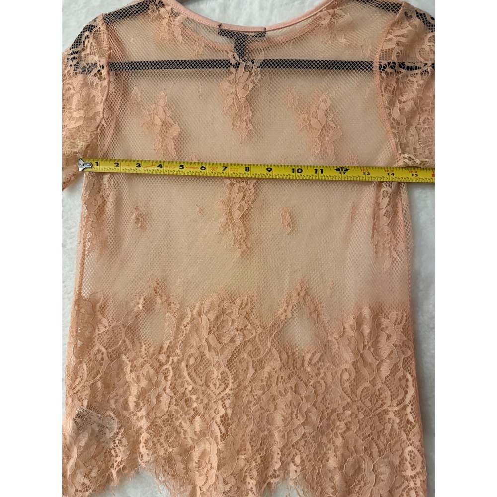 Suede Yasmin Peach Floral Sheer Lace Mesh Top Short Sleeve Eyelash Hem Small